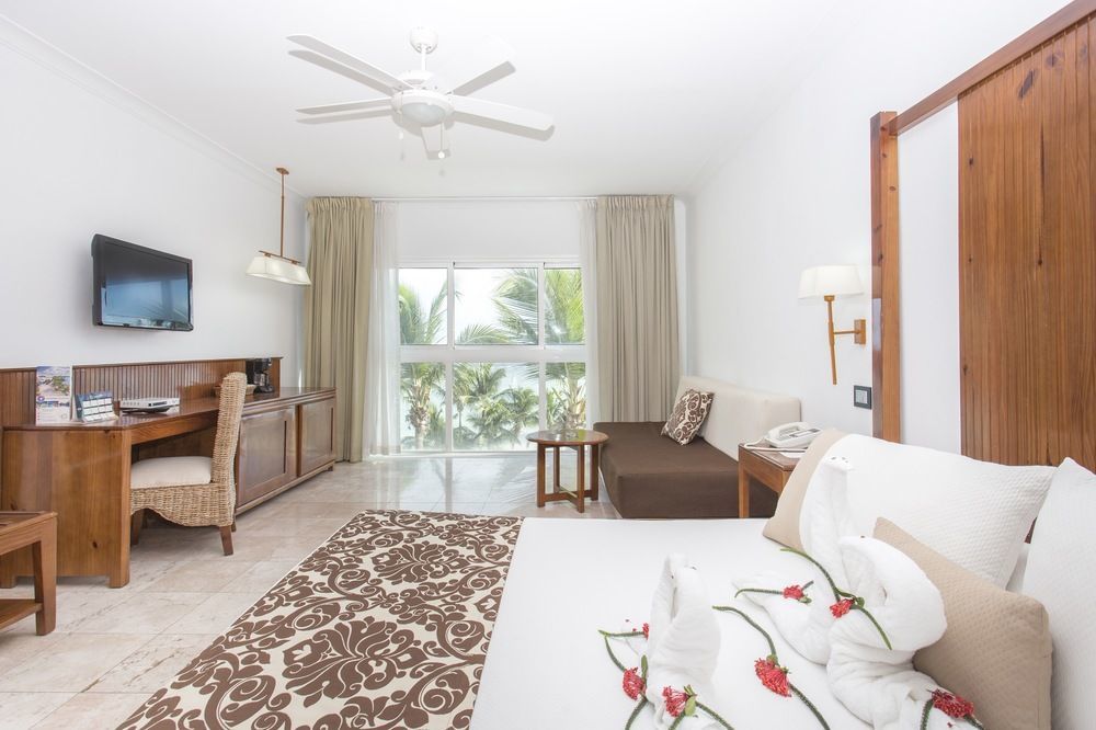 Be Live Experience Hamaca Beach Boca Chica Exterior photo