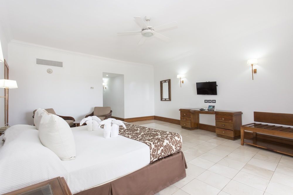 Be Live Experience Hamaca Beach Boca Chica Exterior photo